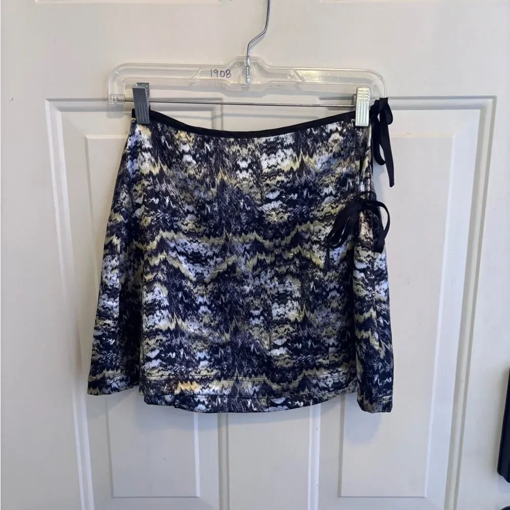 Urban Outfitters Black and Gray Textured Fabric Mini Skirt Boho Y2K aesthetic